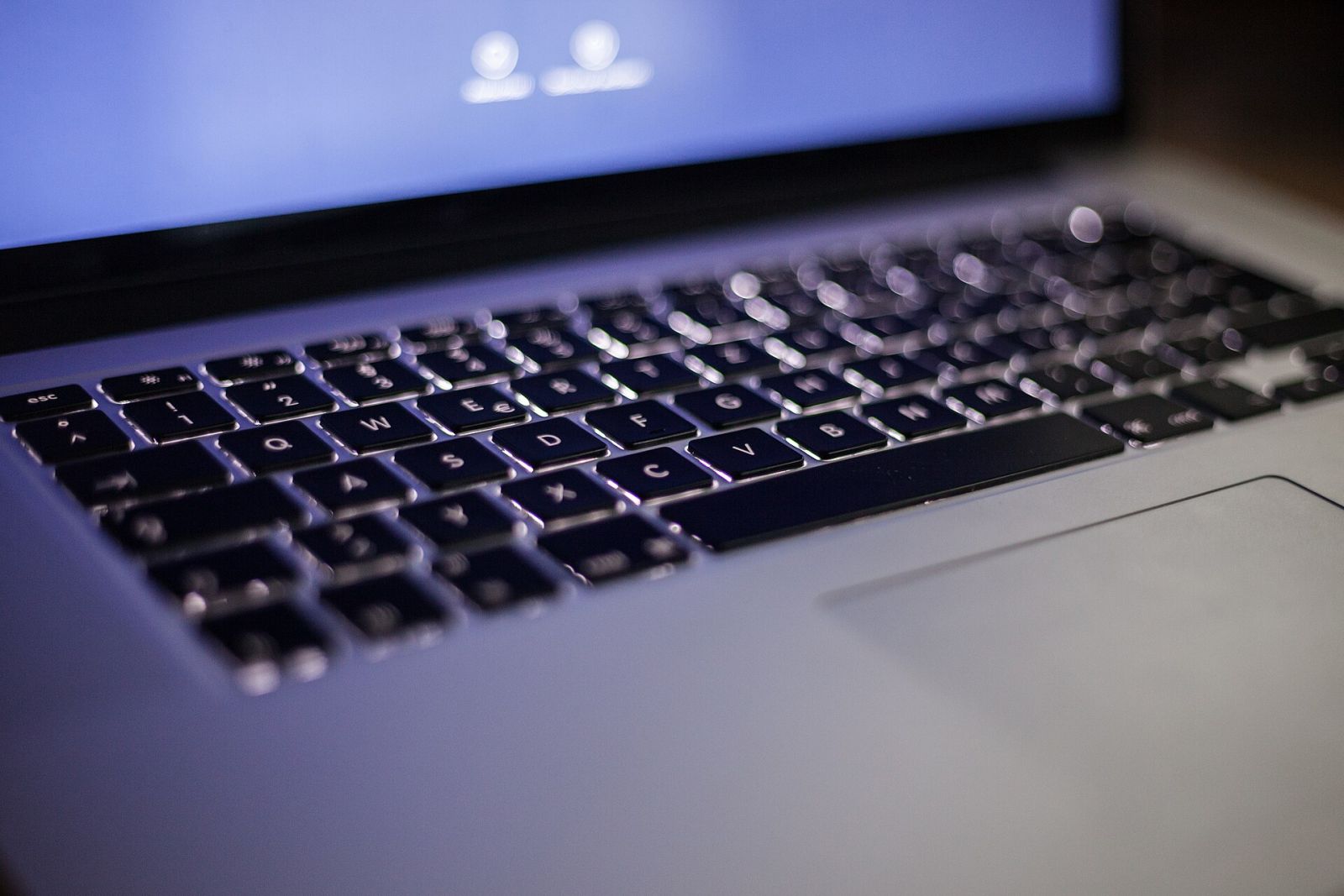 Clavier rétroéclairé d'un ordinateur portable
